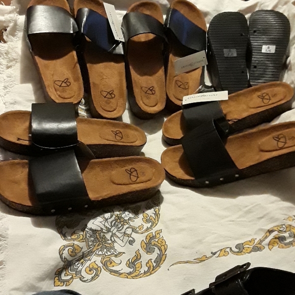 Slip on Black n Brown shoes! New w/tags!!! - Picture 2 of 8